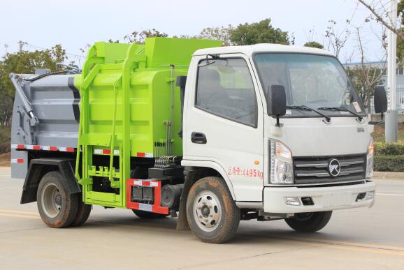 國(guó)六凱馬3-4方餐廚垃圾車餐廚泔水收集車