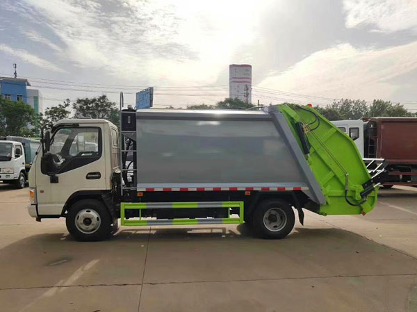 國(guó)六江淮壓縮式垃圾車（5-8方）