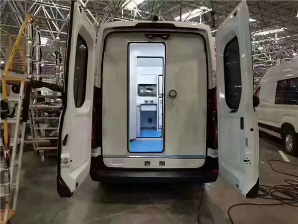 抗疫神器各入境口岸必備神器--程力集團移動核酸檢測實驗室