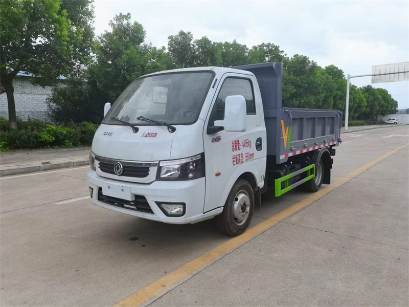 東風(fēng)途逸藍(lán)牌自卸式垃圾車(chē)