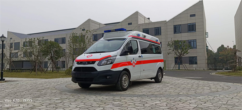 福特V362客運(yùn)版負(fù)壓型救護(hù)車