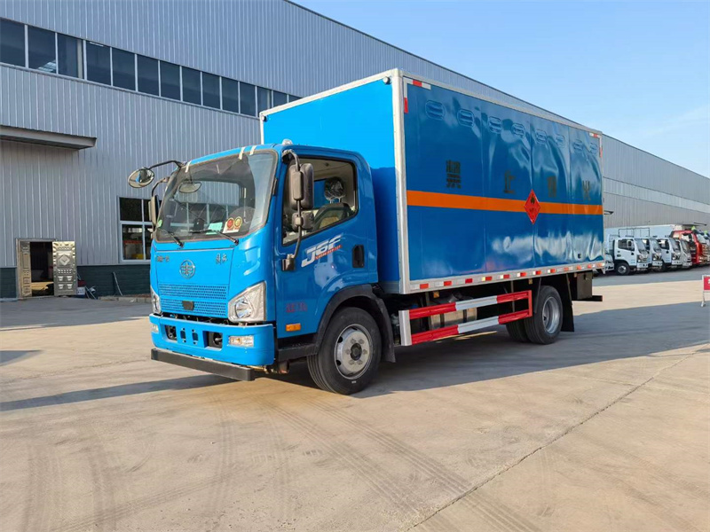 ?解放J6F易燃氣體廂式運輸車