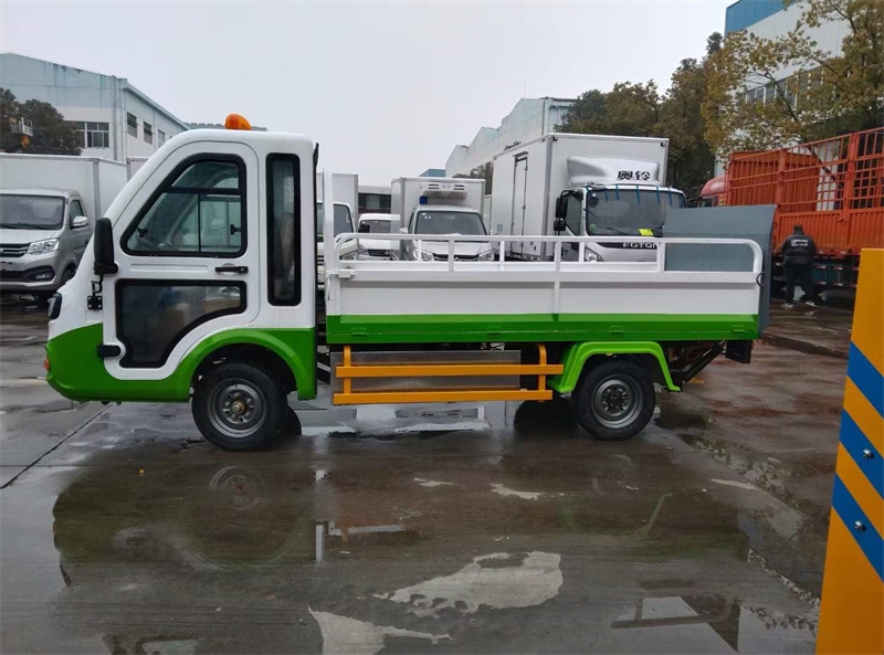 電動(dòng)四輪8桶清運(yùn)車(chē)