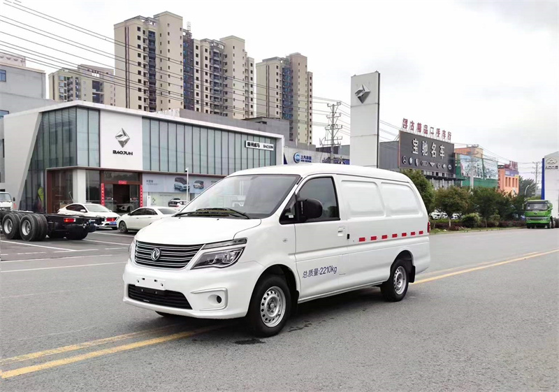 東風風行菱智V3面包冷藏車