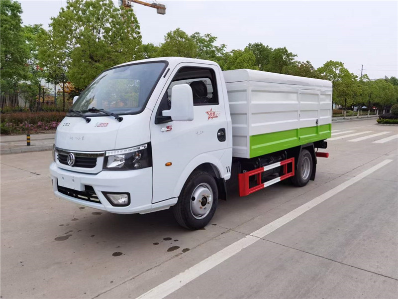 東風(fēng)途逸藍(lán)牌密閉式桶裝垃圾車(chē)