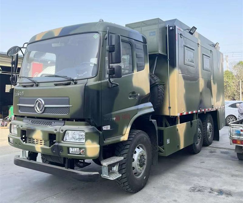 東風天錦后雙橋軍用餐廚車